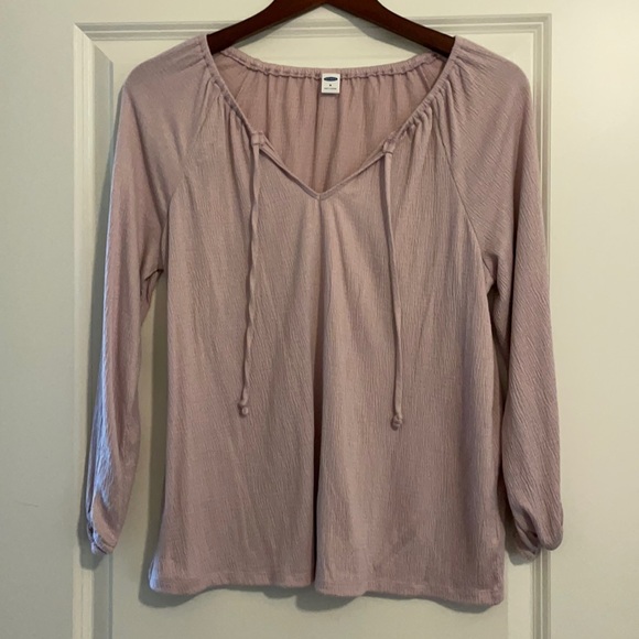 Old navy medium long sleeve blouse. - Picture 1 of 3